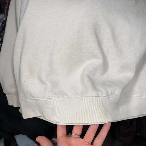 Disney Store Winnie the Pooh V-Neck - Picture 4 of 5